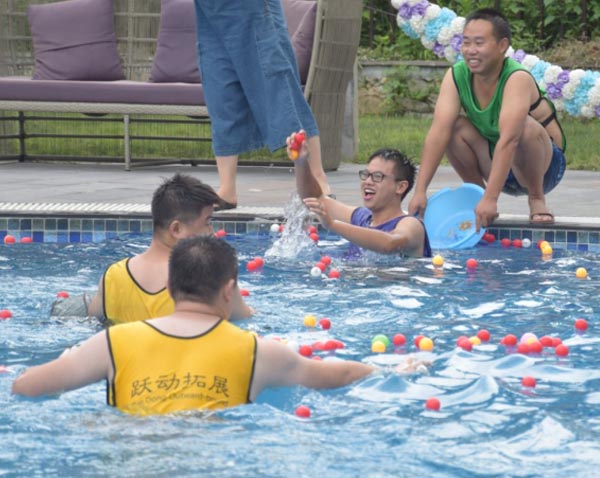 渾水摸魚(yú)